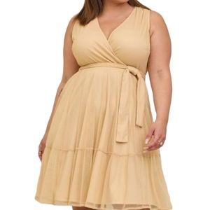 Torrid Gold Luxury Sleeveless NWT - Size 2X